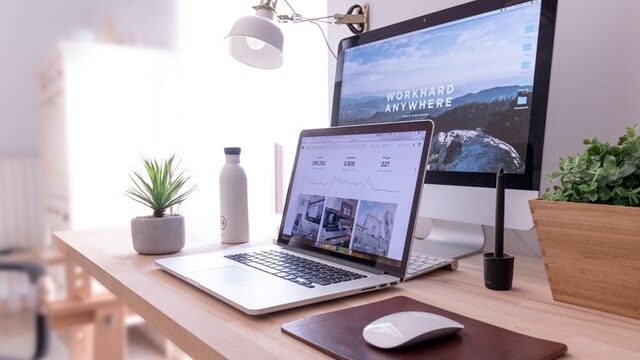 【HTML/CSS】display: flex;とは？(具体的な例も解説)