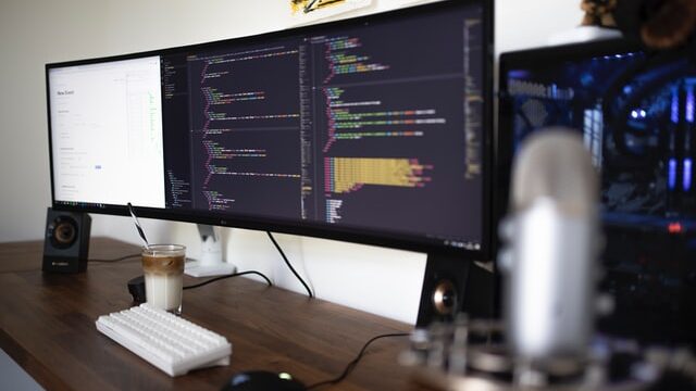 HTML/CSSはどのように記述されるのか？それぞれ解説します